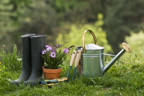 Different fencing materials for gardens